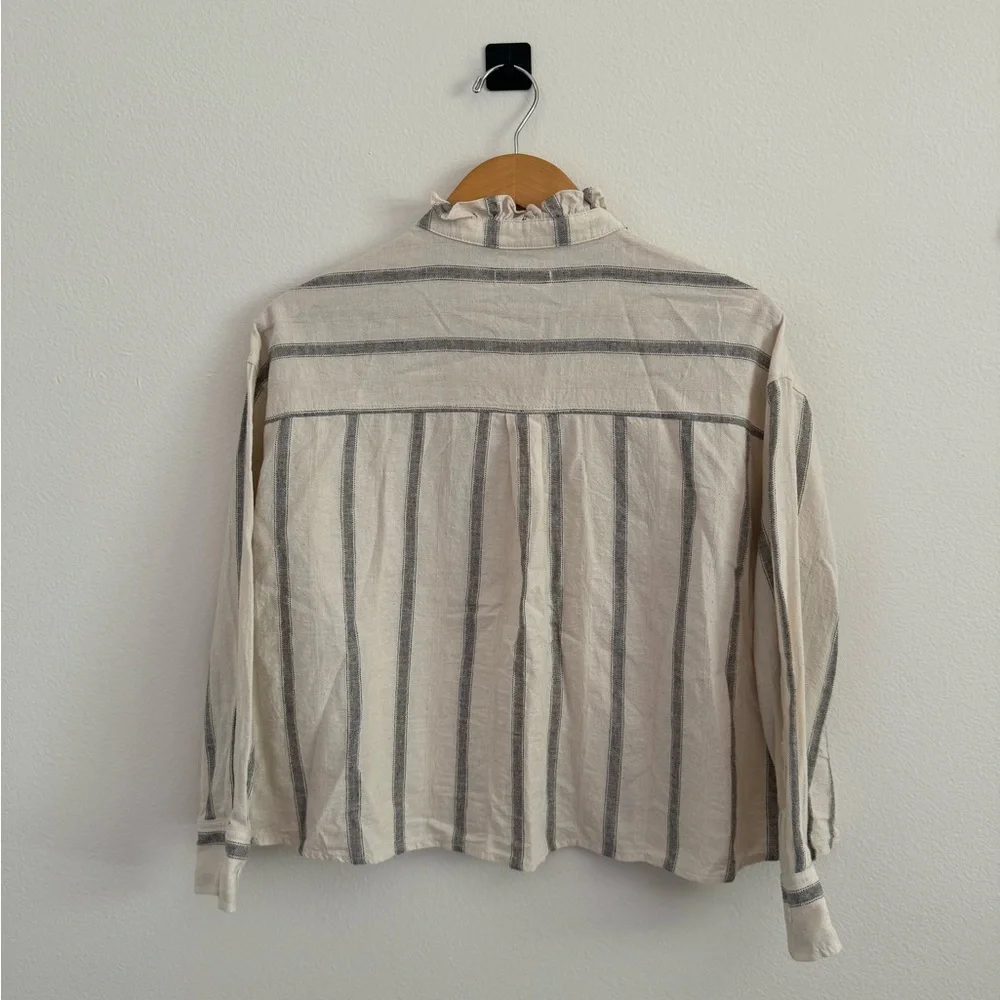 Mod Ref Ruffle Collared Shirt - Picture 6 of 7